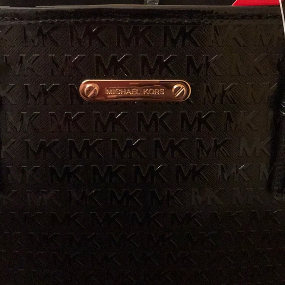 Michael Kors Logo Jet Set Carryall Tote - Picture 2 of 8